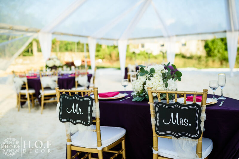 Black and White Mr & Mrs Sign